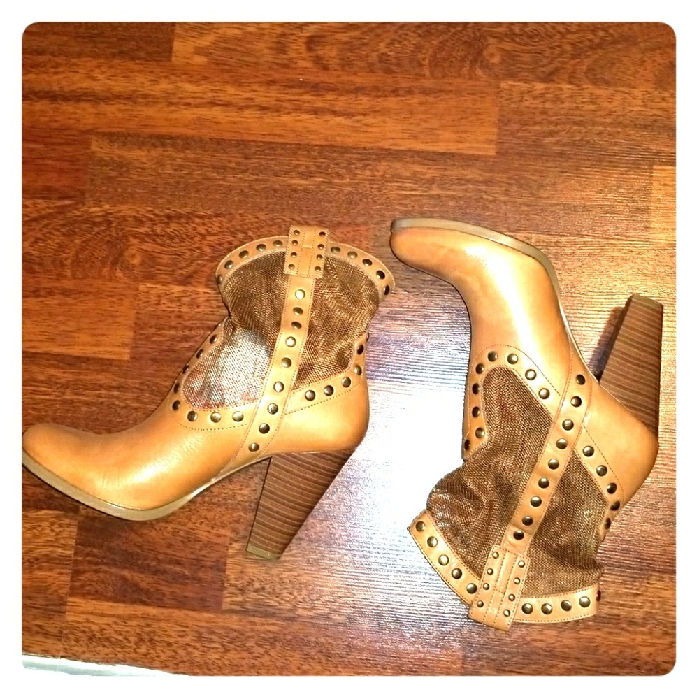 Bcbg generation  modern cowboy boots / ankle boots
